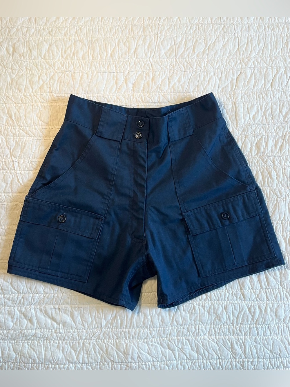 Vintage Tilley Endurables High Waisted Cargo Utility Shorts Navy Blue XS / 2